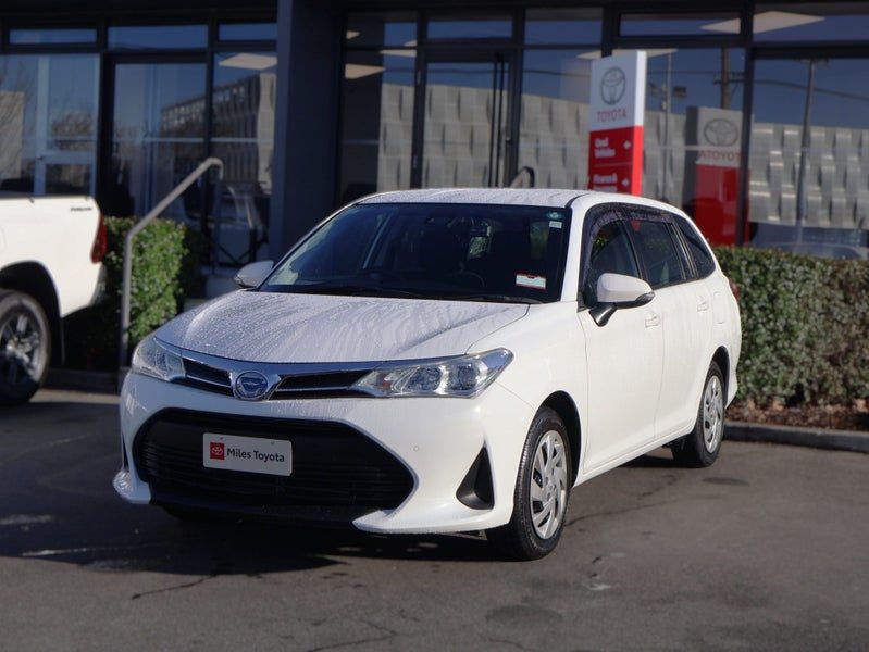 2021 Toyota Corolla Fielder 1.5 Hybrid Wagon, photo 3