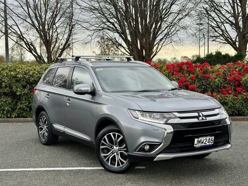 2015 Mitsubishi Outlander XLS 7 Seater