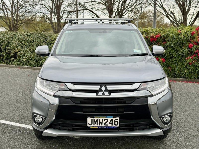 2015 Mitsubishi Outlander XLS 7 Seater, photo 2