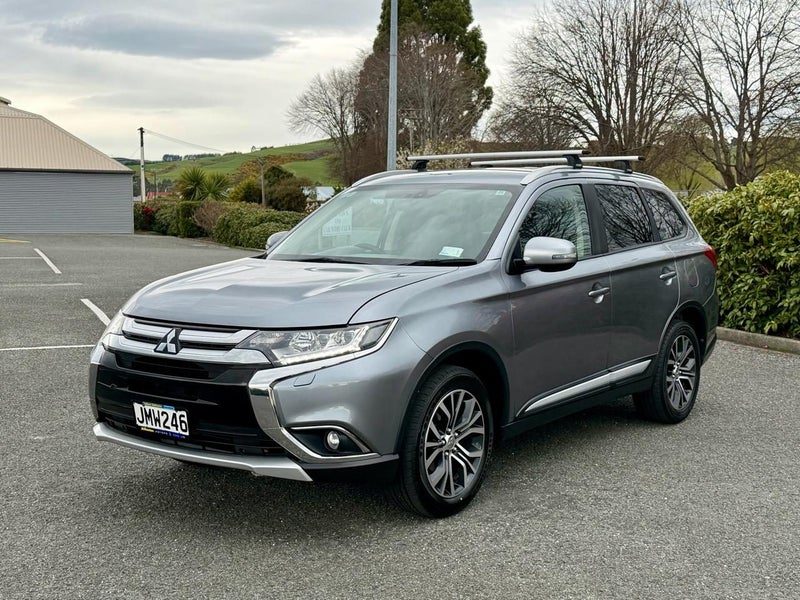 2015 Mitsubishi Outlander XLS 7 Seater, photo 3