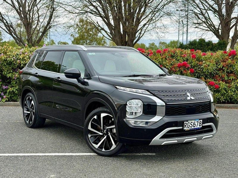 2025 Mitsubishi Outlander VRX 7 Seater