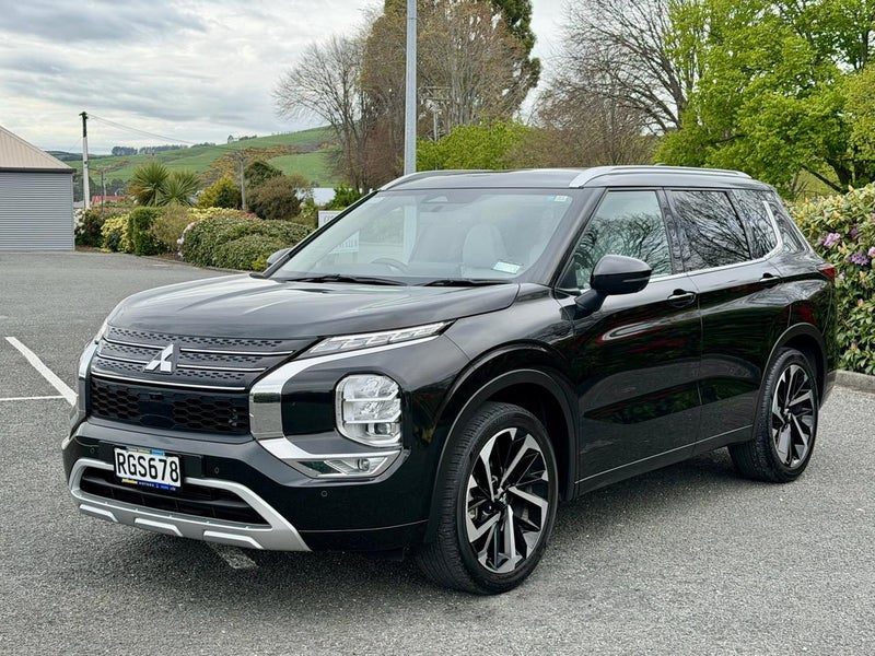 2025 Mitsubishi Outlander VRX 7 Seater, photo 2
