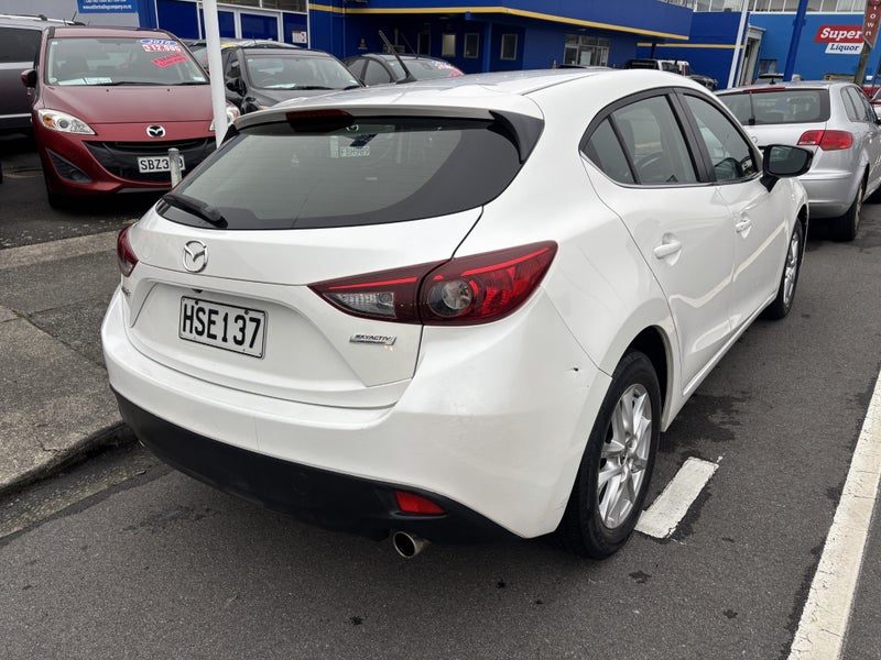 2014 Mazda 3 Glx, photo 3