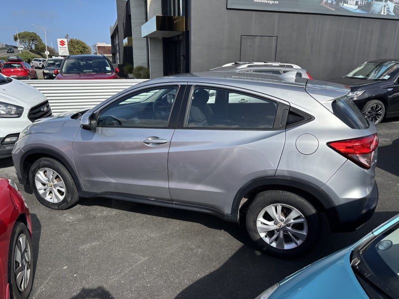 2017 Honda HR-V S, photo 3