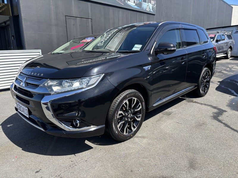 2015 Mitsubishi Outlander PHEV, photo 2