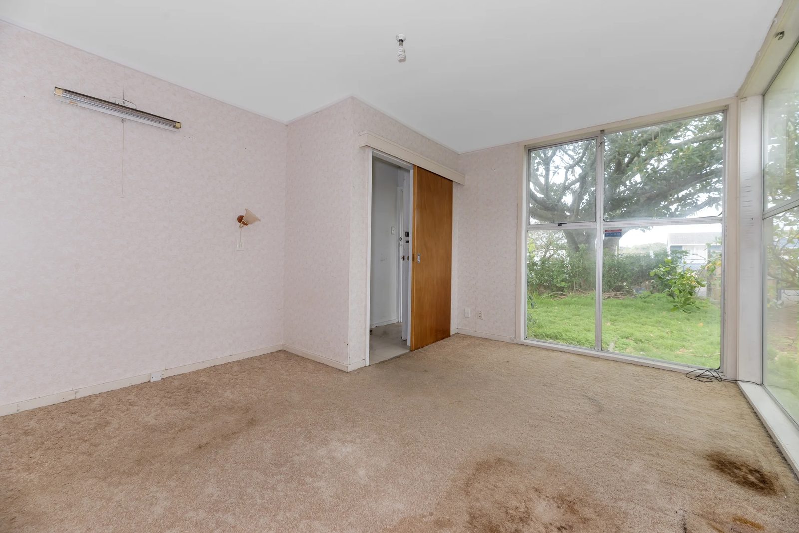 18 Taratoa Street, Point England, photo 13