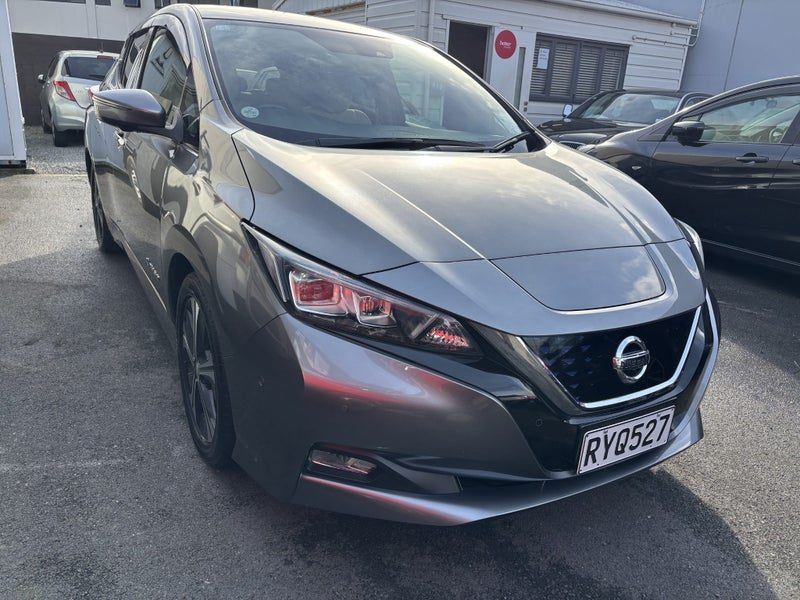 2017 Nissan Leaf Electric, photo 2
