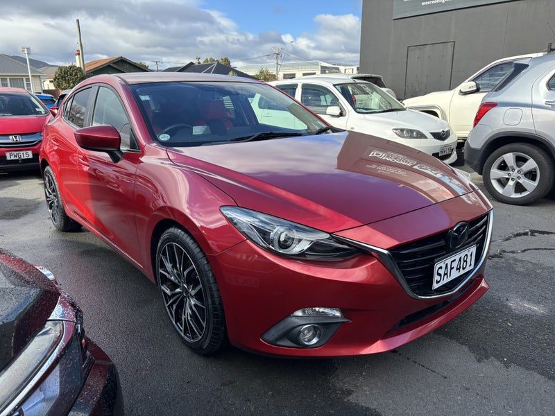 2014 Mazda Axela, photo 2