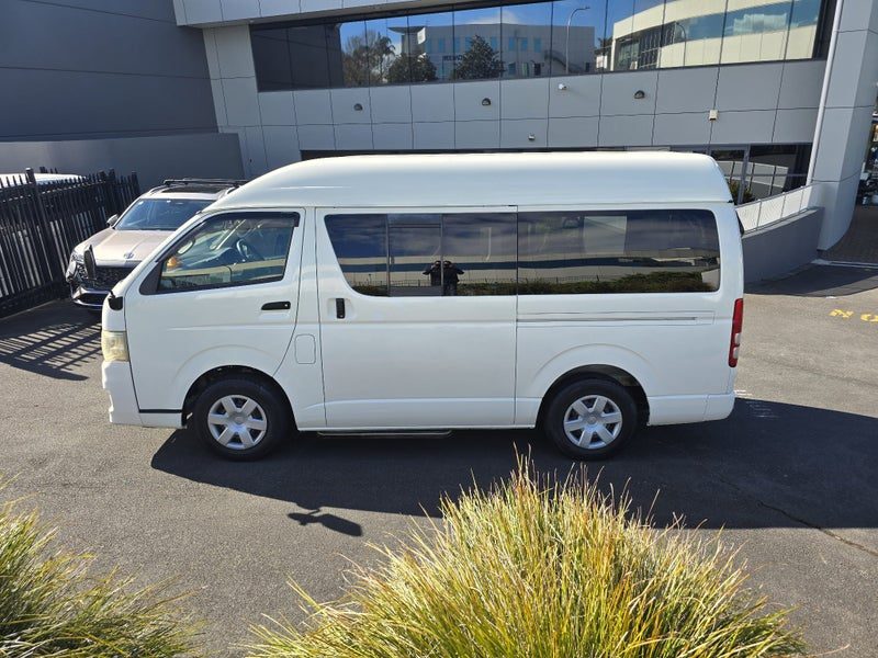 2011 Toyota Hiace Welcab, photo 3