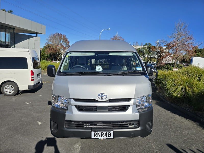 2024 Toyota Hiace Grand Cabin, photo 3