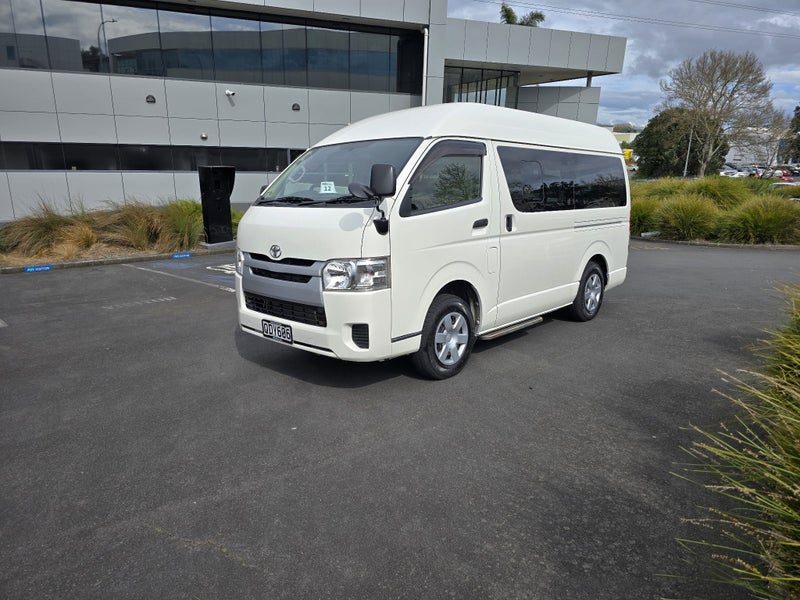 2015 Toyota Hiace Welcab, photo 2