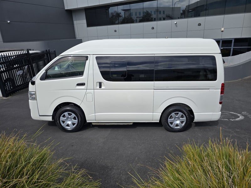 2015 Toyota Hiace Welcab, photo 3