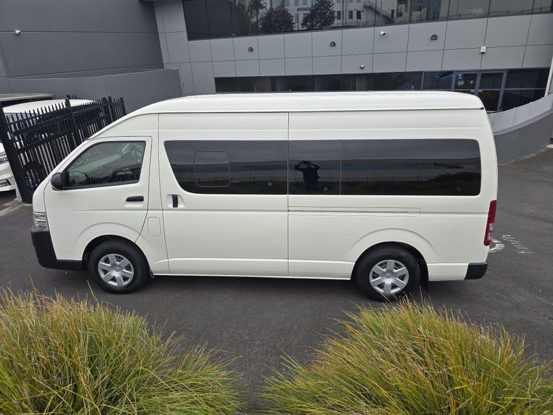 2018 Toyota Hiace Zx Td, photo 3