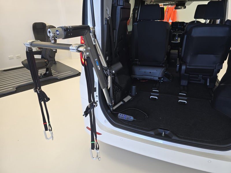 2022 Toyota Noah Hybrid EV, photo 3