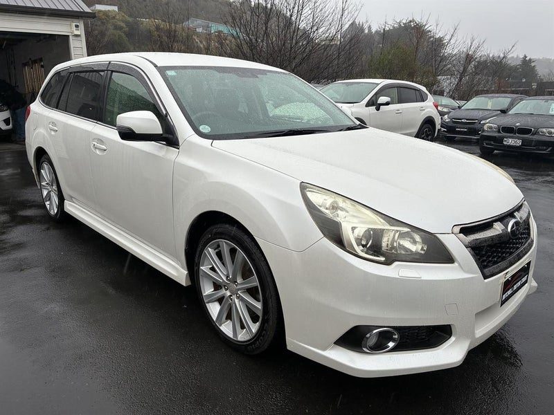 2012 Subaru Legacy Wagon, photo 2