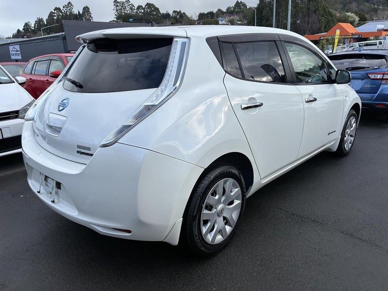 2014 Nissan Leaf S, photo 3