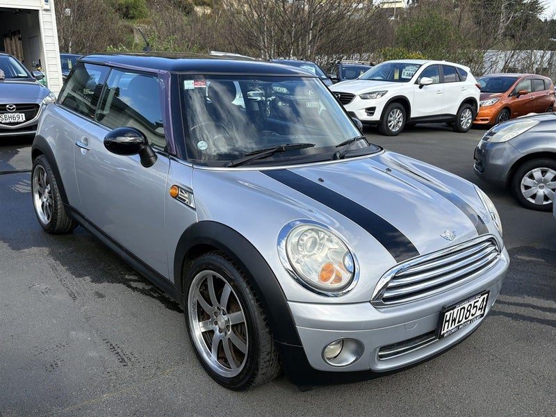 2007 MINI Cooper, photo 2