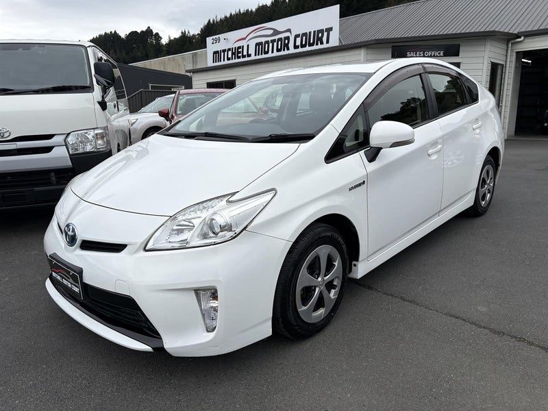 2014 Toyota Prius 5D L