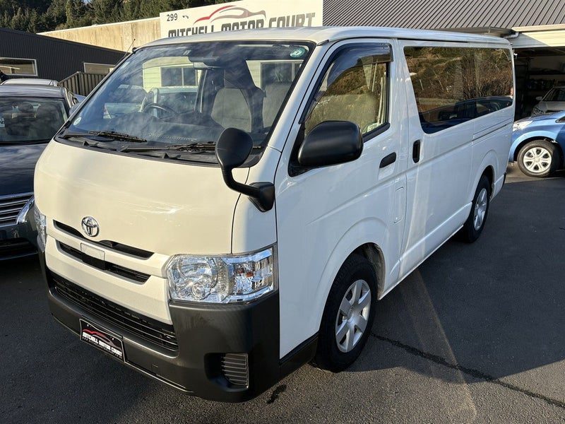 2020 Toyota Hiace VAN LONG DX 5D