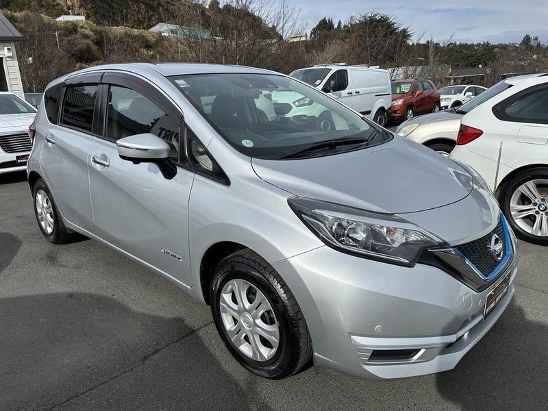 2017 Nissan Note E-POWER X, photo 2