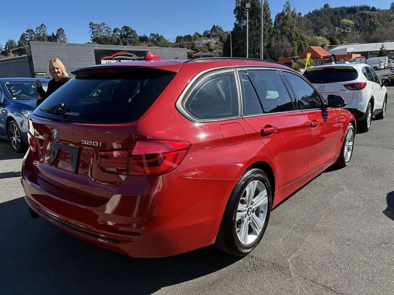2016 BMW 320i Touring, photo 3