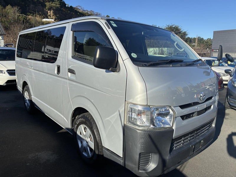 2018 Toyota Hiace VAN 5D DX, photo 2