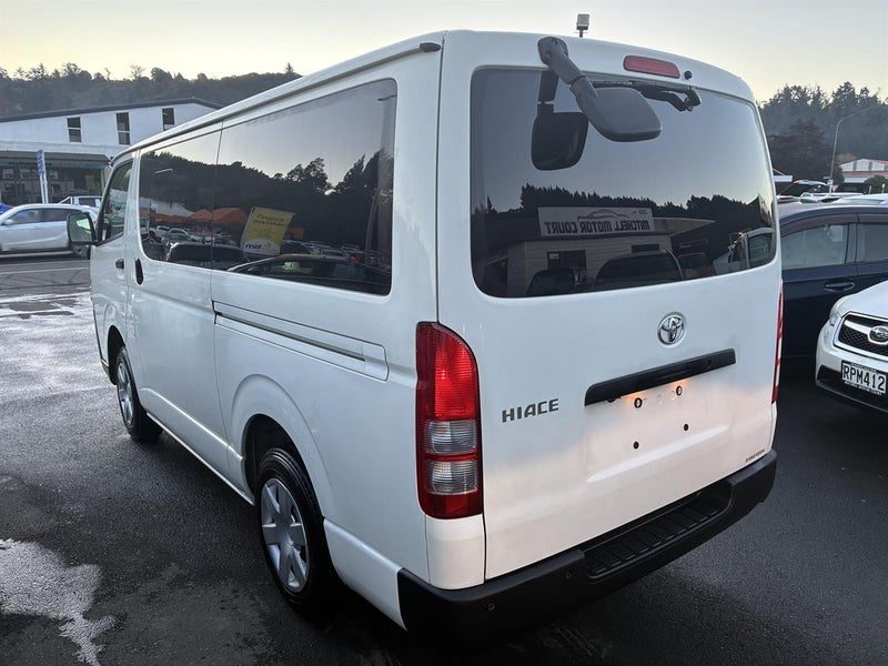 2023 Toyota Hiace VAN DX, photo 3