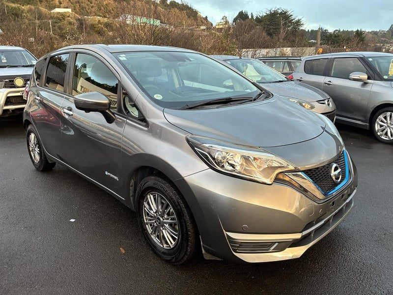 2017 Nissan Note E-POWER X, photo 2