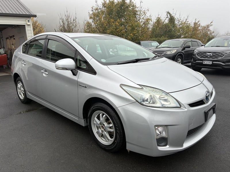2012 Toyota Prius 5D L