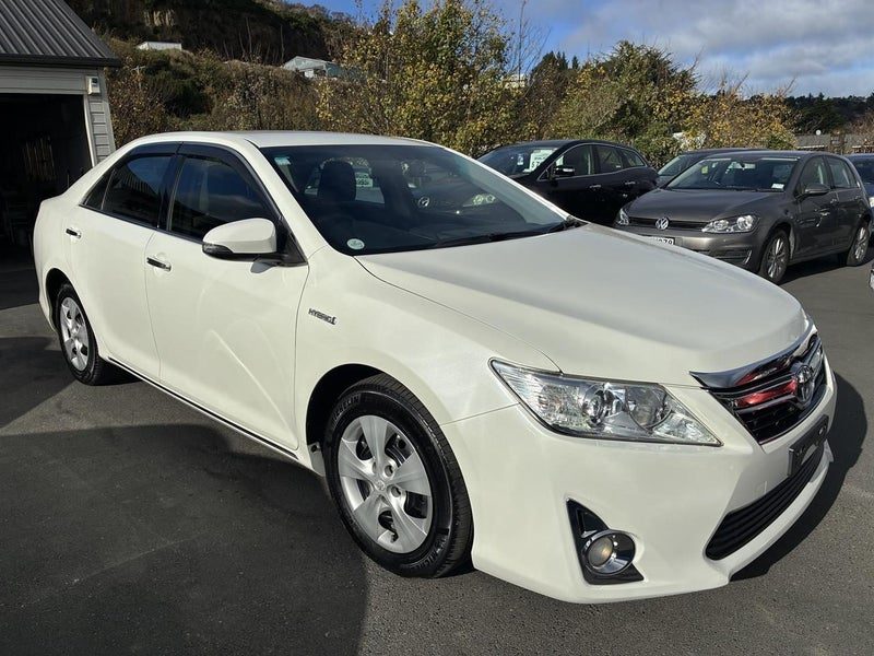 2013 Toyota Camry 4D HYBRID, photo 2