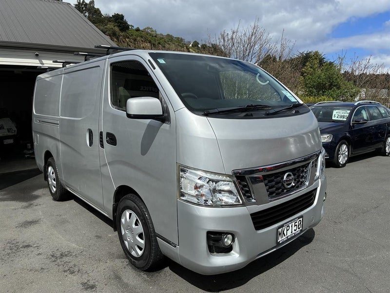 2015 Nissan NV350 Urvan, photo 2