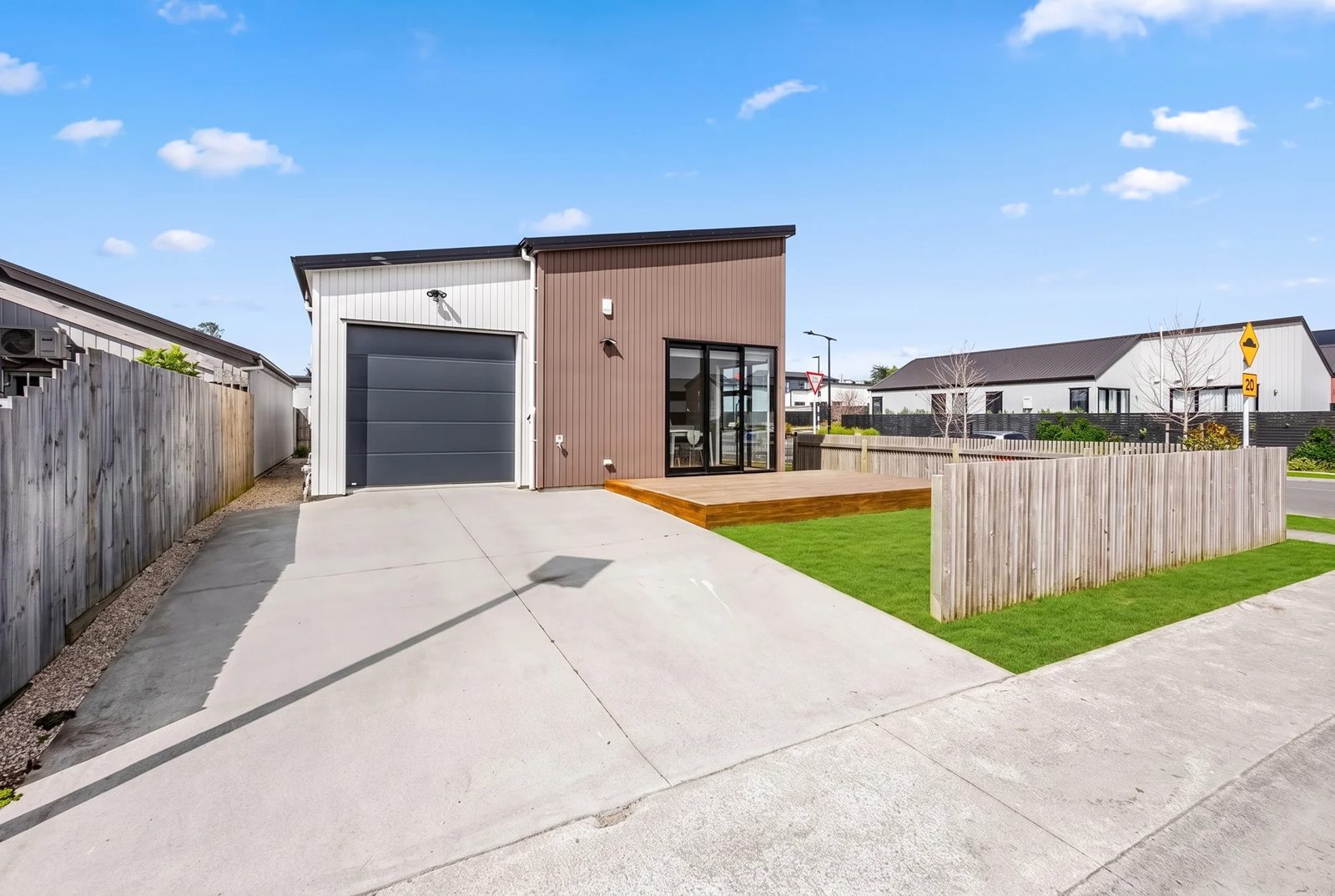 16 Taiororua Avenue, Massey, photo 16