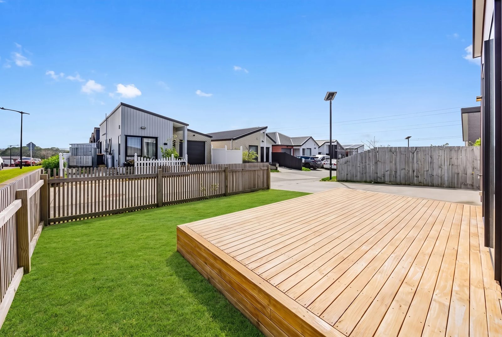 16 Taiororua Avenue, Massey, photo 18