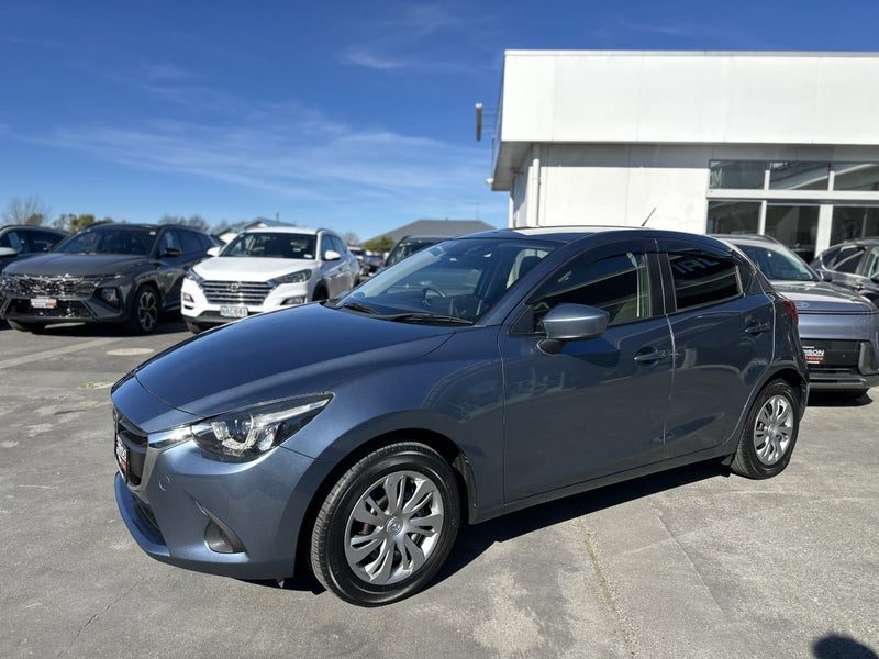 2015 Mazda Demio 13S, photo 3