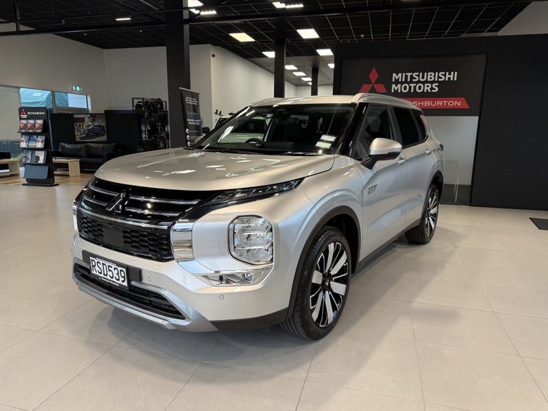 2026 Mitsubishi Outlander PHEV XLS 4WD