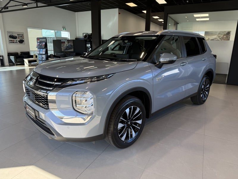 2026 Mitsubishi Outlander PHEV LS 4WD