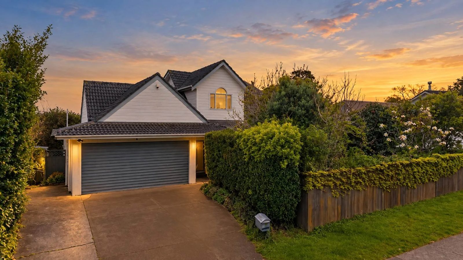 9 Priestley Drive, Bucklands Beach, photo 1