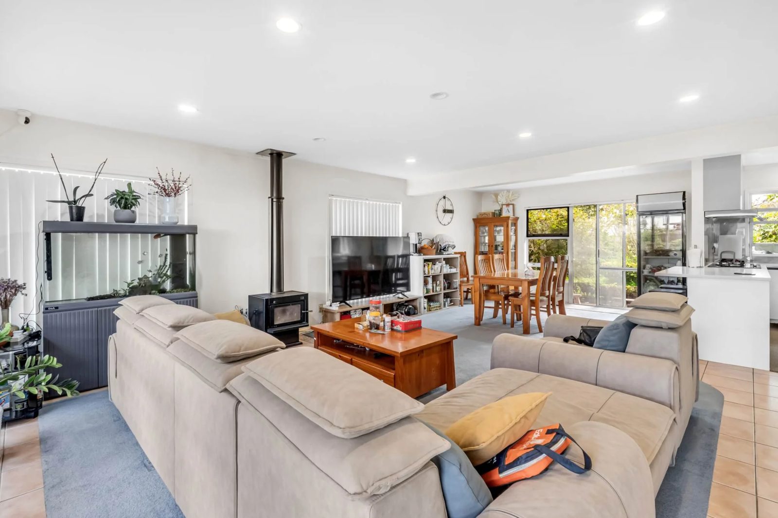9 Priestley Drive, Bucklands Beach, photo 2
