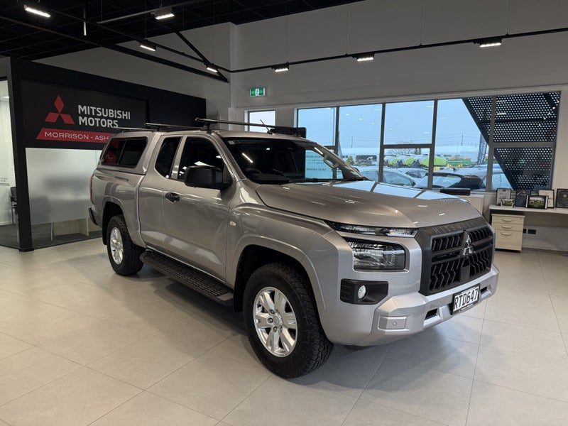 2026 Mitsubishi Triton CC WS 2.4D GLX 4WD 6AT, photo 2