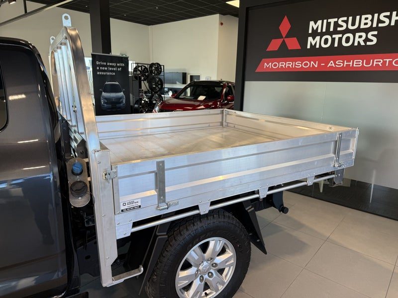 2026 Mitsubishi Triton CC CH 2.4D GLX 4WD 6AT, photo 3
