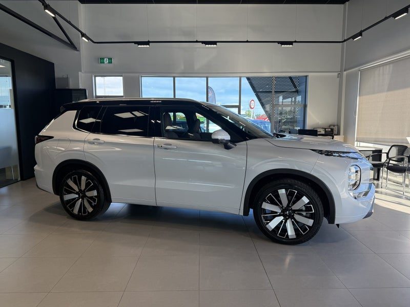 2026 Mitsubishi Outlander 2.5P EXCEED 4WD CVT, photo 2