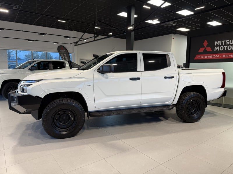 2026 Mitsubishi Triton DC WS 2.4D GLX 4WD 6AT, photo 2