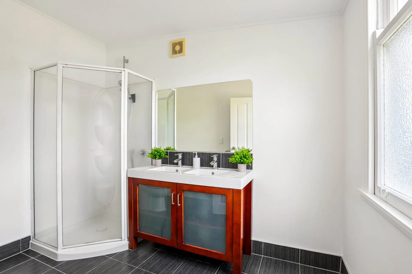 2 Holly Street, Avondale, photo 16