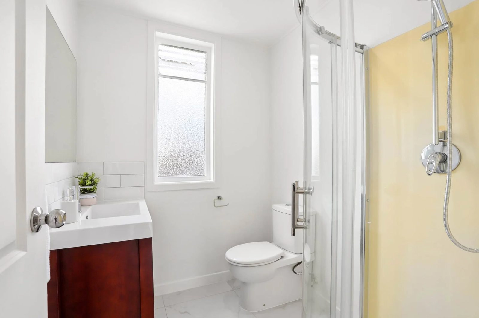 2 Holly Street, Avondale, photo 17