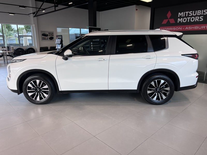 2026 Mitsubishi Outlander LS 2.5P/4WD/CVT, photo 2