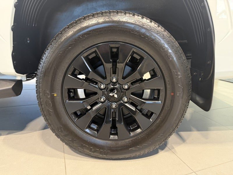 2026 Mitsubishi Triton DC WS 2.4D GLXS 4WD 6AT, photo 3