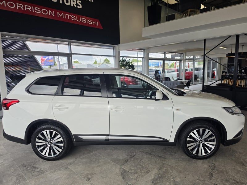 2021 Mitsubishi Outlander LS 2.4P/CVT, photo 2