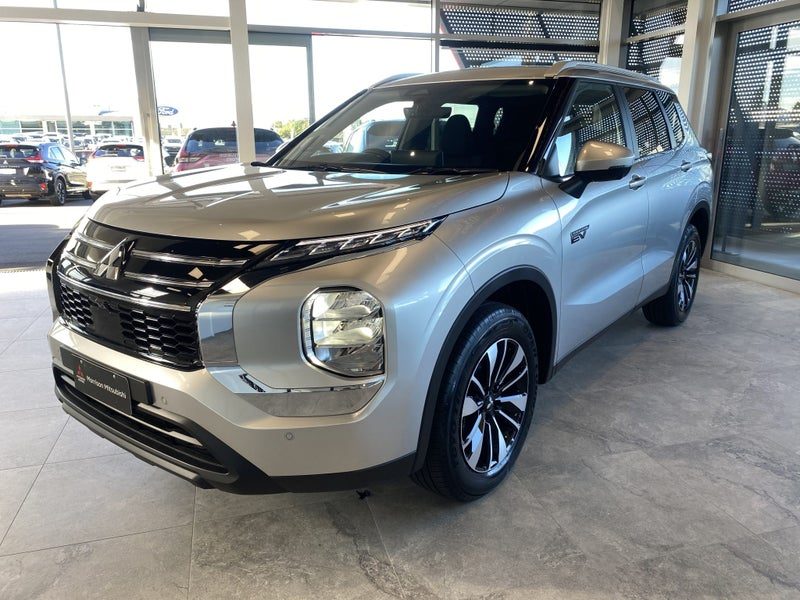 2026 Mitsubishi Outlander PHEV LS 4WD, photo 2