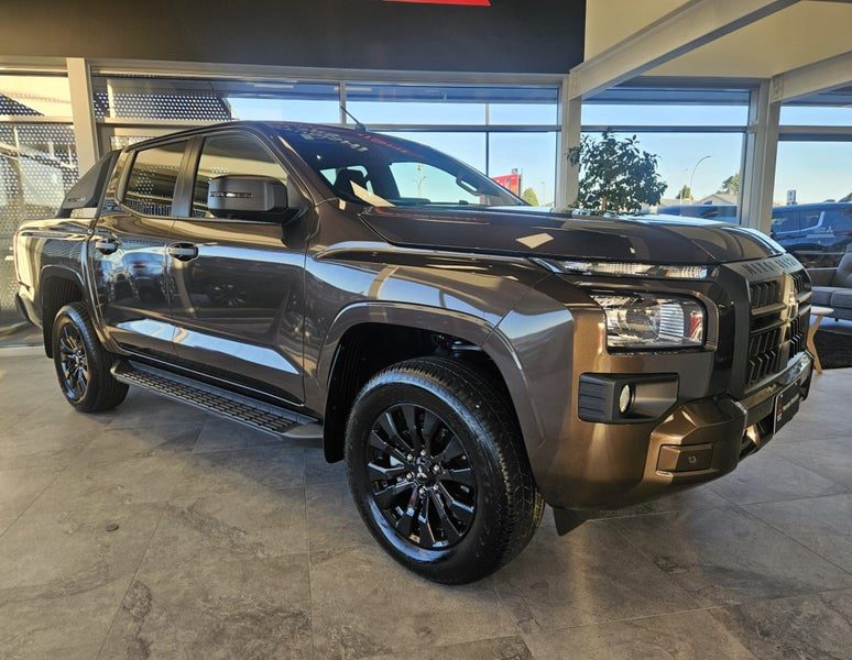 2026 Mitsubishi Triton DC WS 2.4D GLXS 4WD 6AT, photo 2