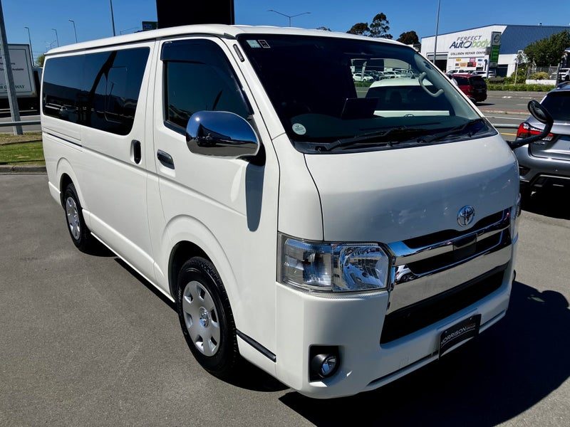 2018 Toyota Hiace, photo 2